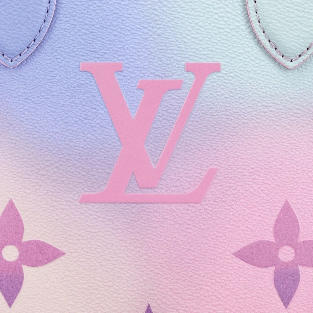 Louis Vuitton Sunrise Pastel Onthego PM - Picture 6 of 10